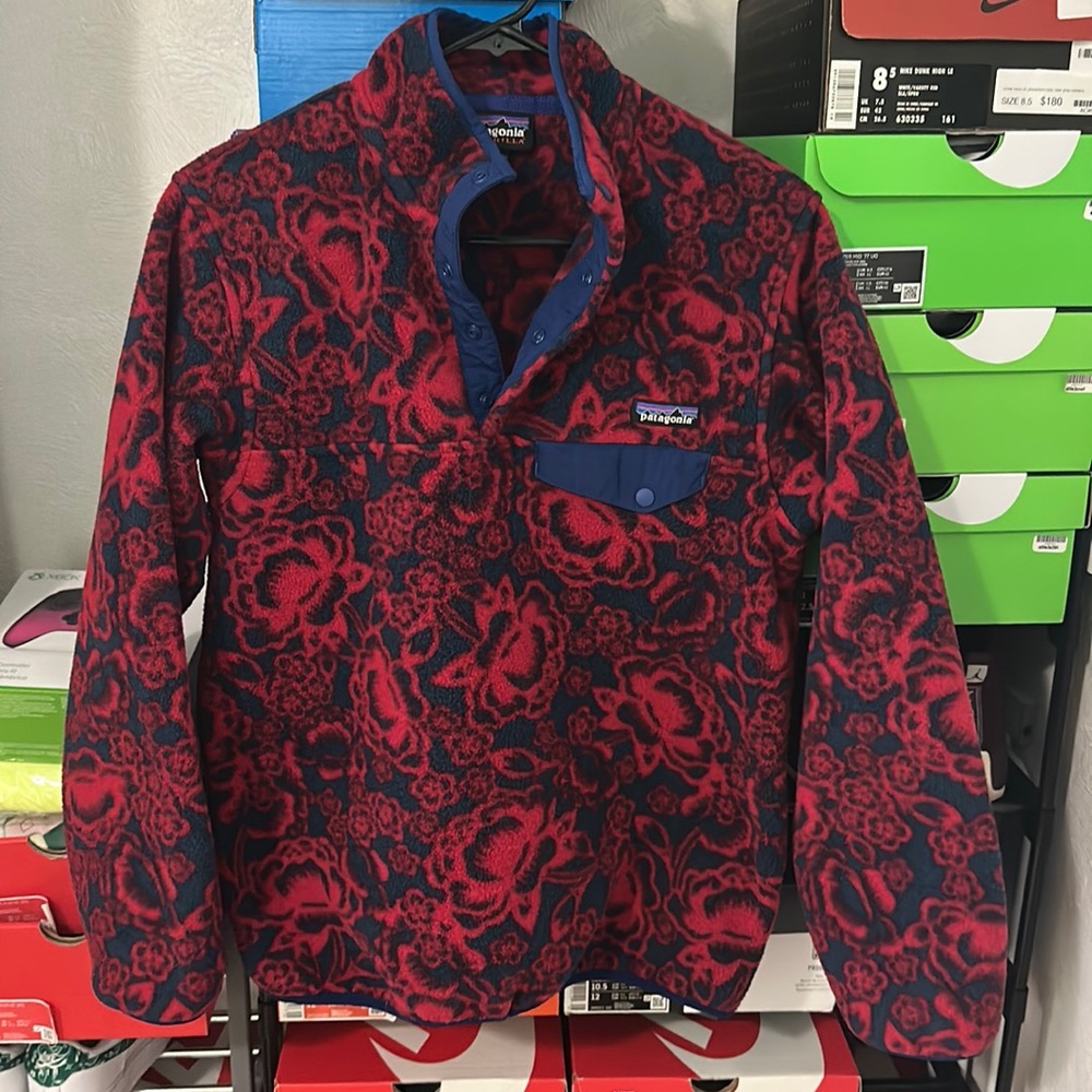 Patagonia Synchilla fleece size small red and blue